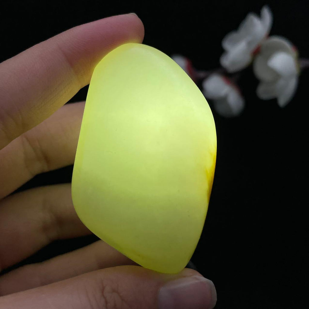 和田玉黄皮籽料手把件（66.2g）
