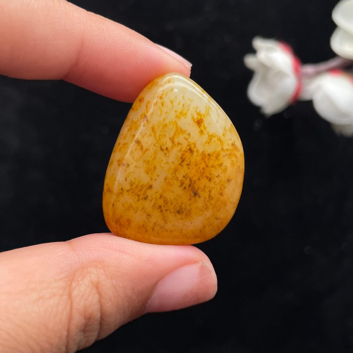 和田玉满黄皮籽料（11.5g）