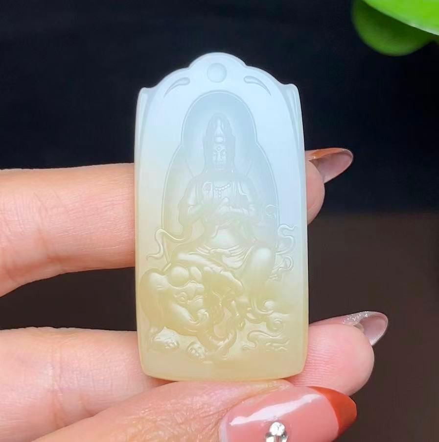 新疆和田玉且末糖白羊脂玉普贤菩萨（21.9g）