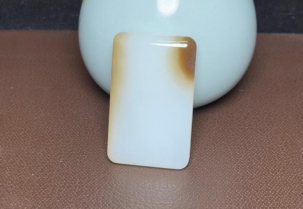 新疆和田玉且末糖羊脂玉平安无事牌（38.8g）