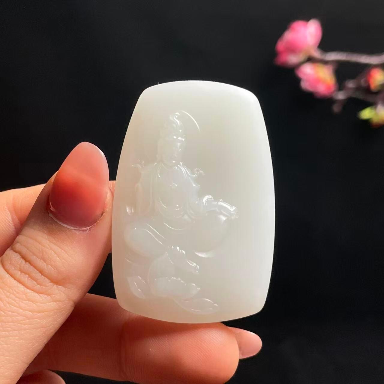 和田玉羊脂白玉观音（42.0g）