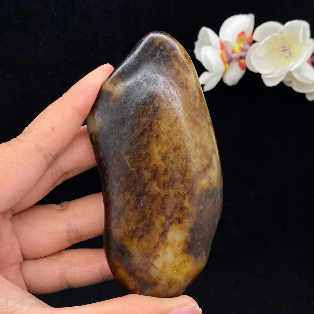 和田玉秋梨黄皮籽料手把件（192g）