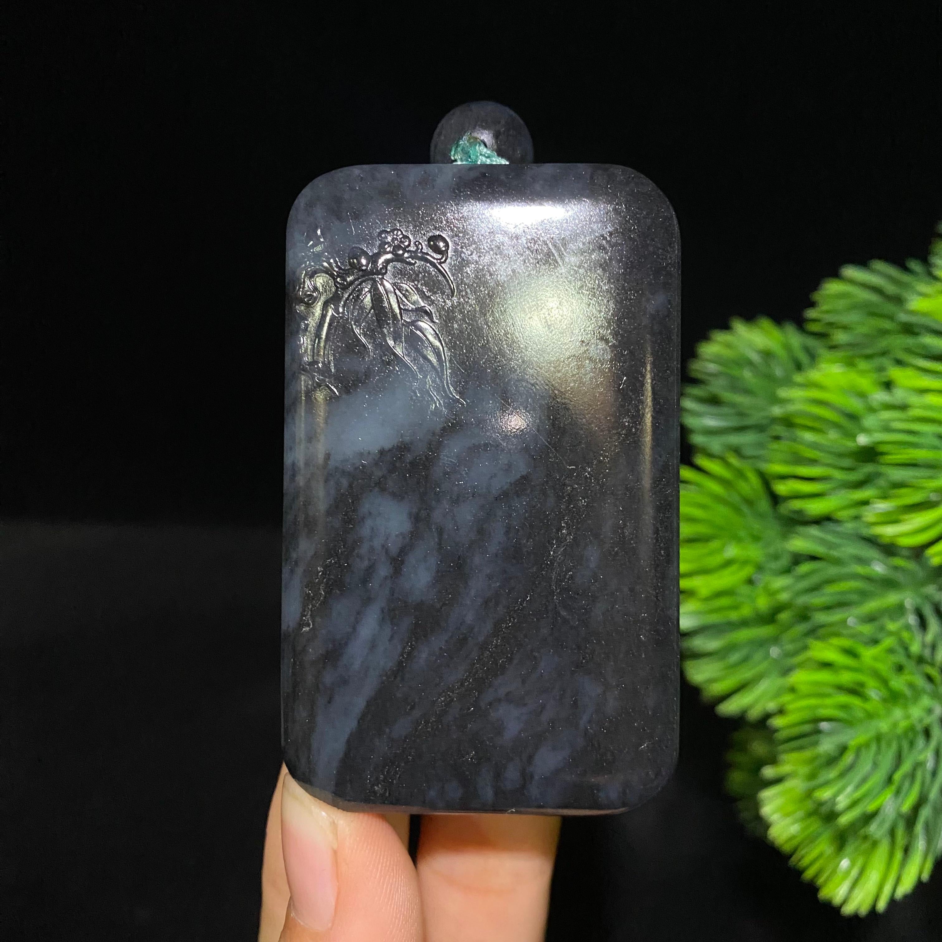 和田玉籽料青花山水牌挂件（86.3g）