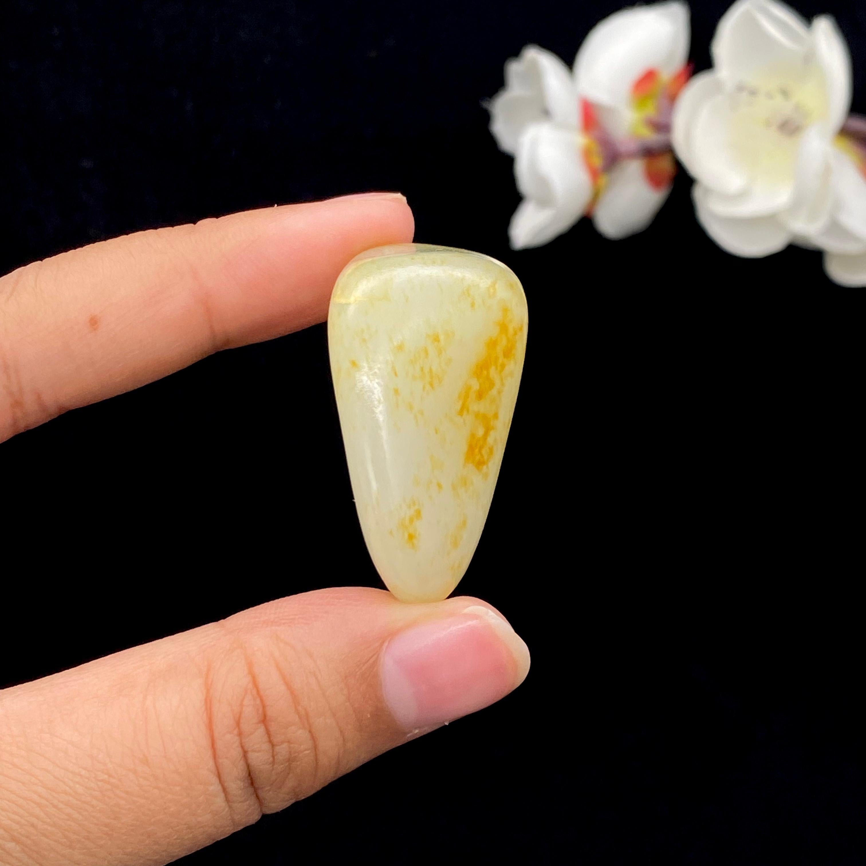 和田玉洒金皮籽料挂件（23.3g）