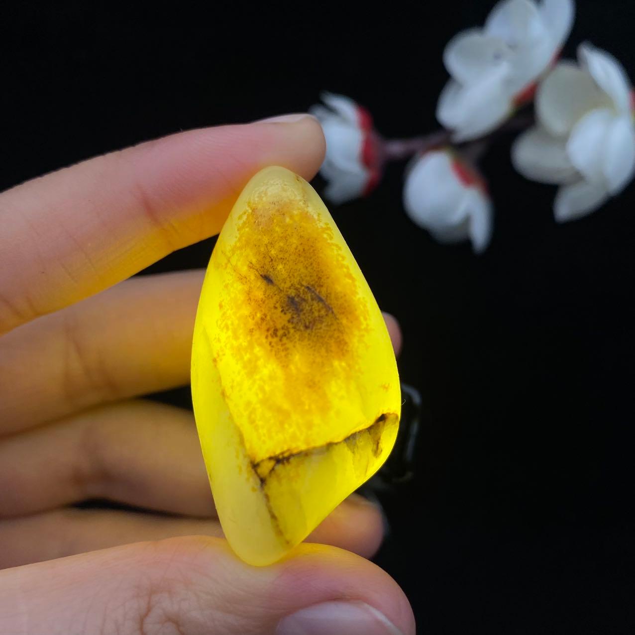 和田玉聚黄皮籽料挂件（41.3g）