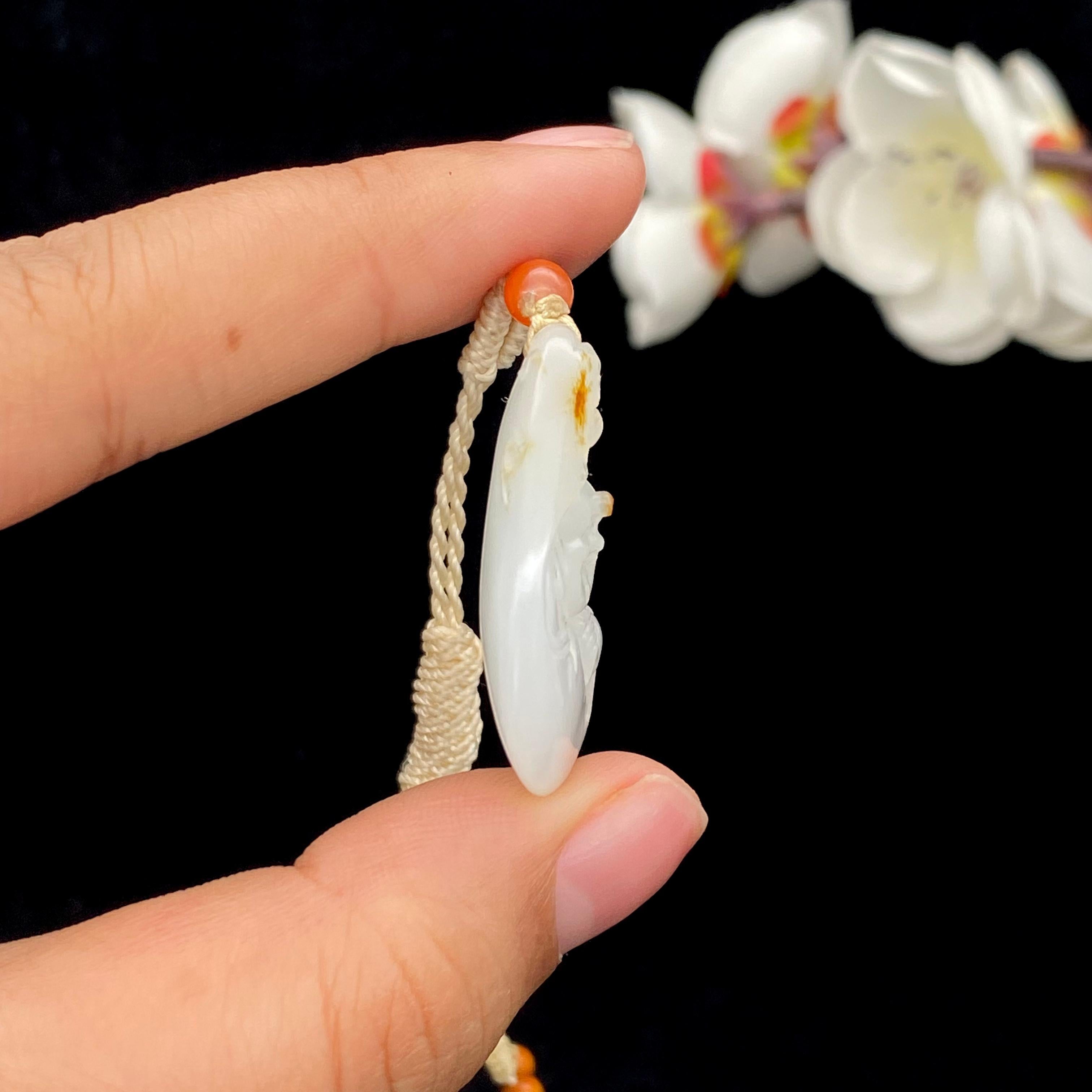 和田玉白玉籽料【佛公】（7.8g）