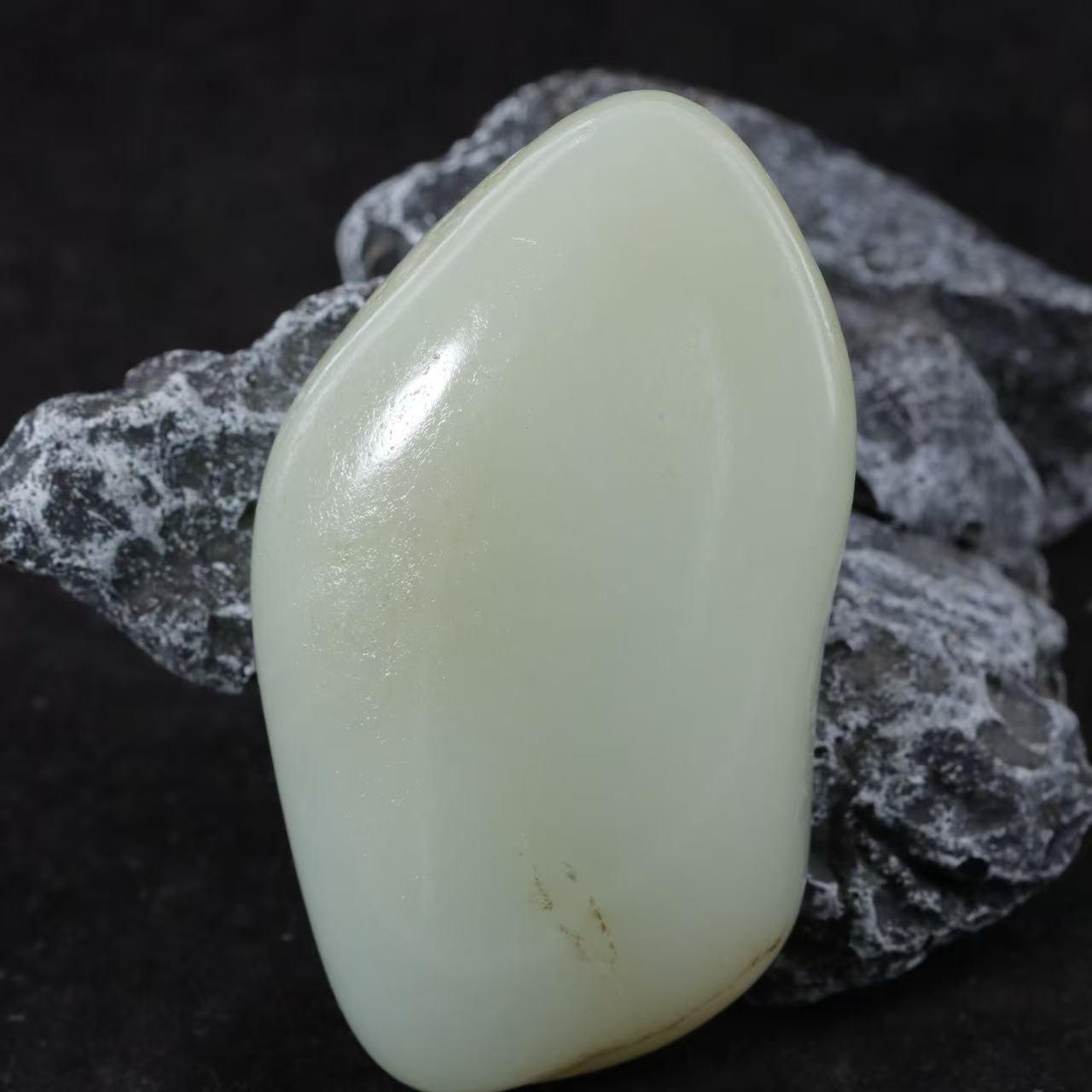 和田玉白玉籽料（86g）