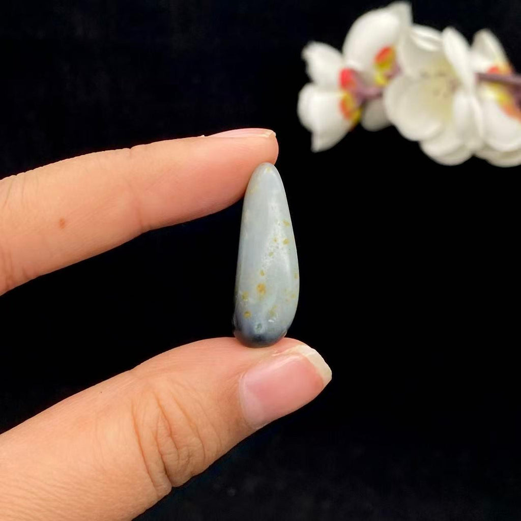 和田玉青花带洒金皮籽料吊坠籽（7.1g）