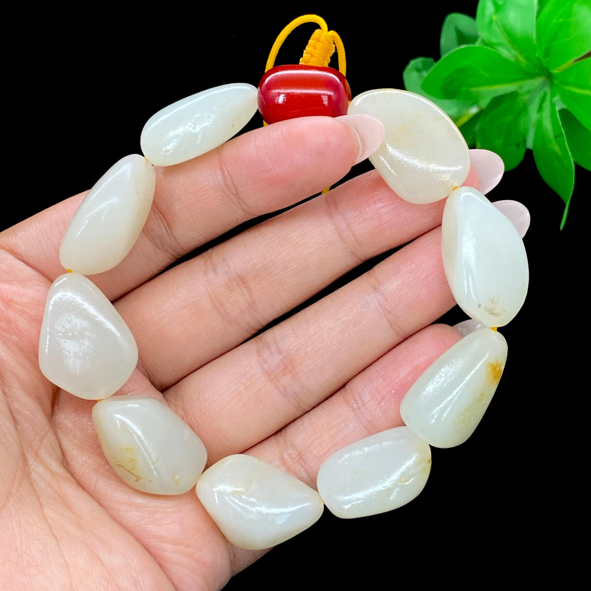 和田玉白玉带黄皮籽料【精品手串】（57.4g）