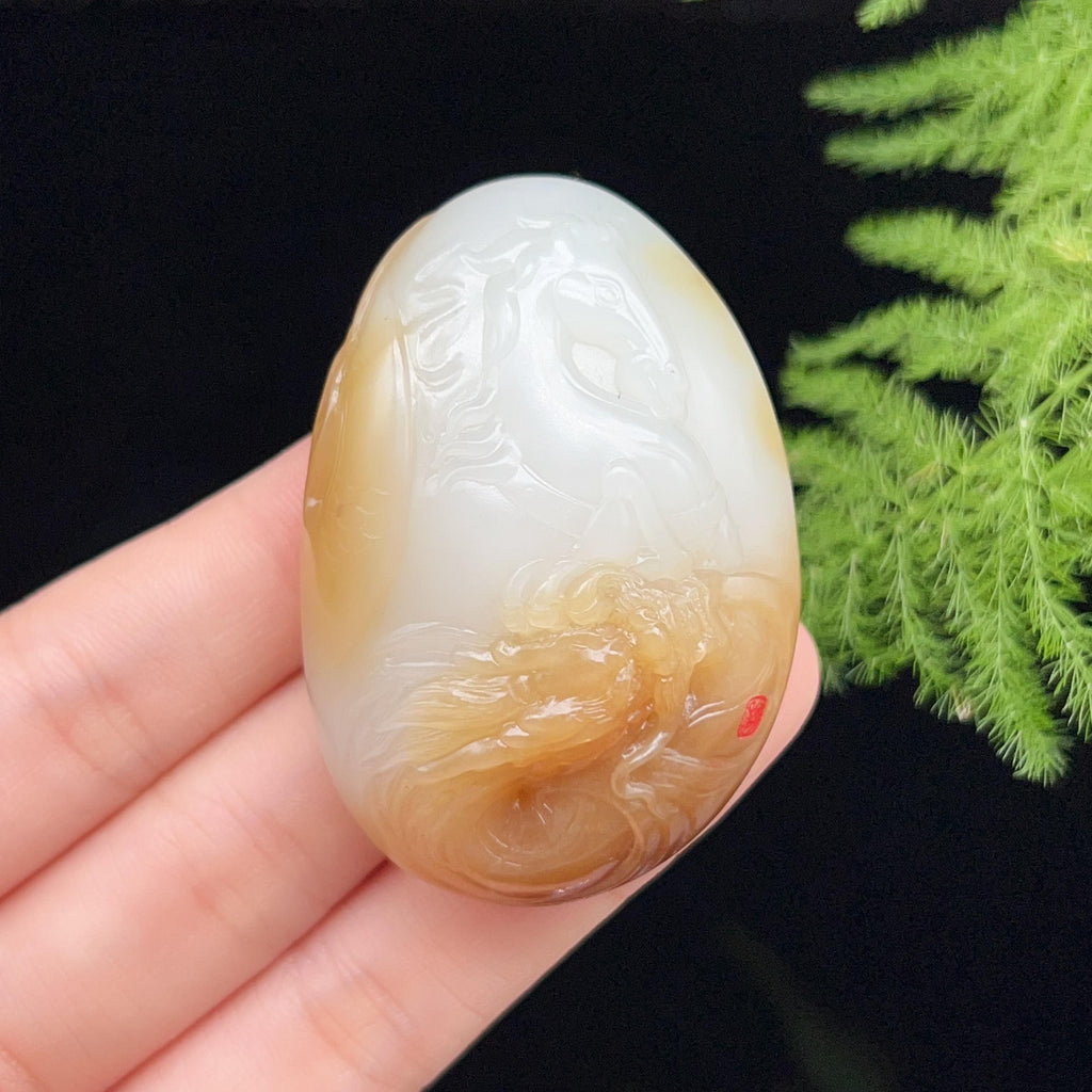 和田玉羊脂白玉糖白龙马精神挂件（51.6g）