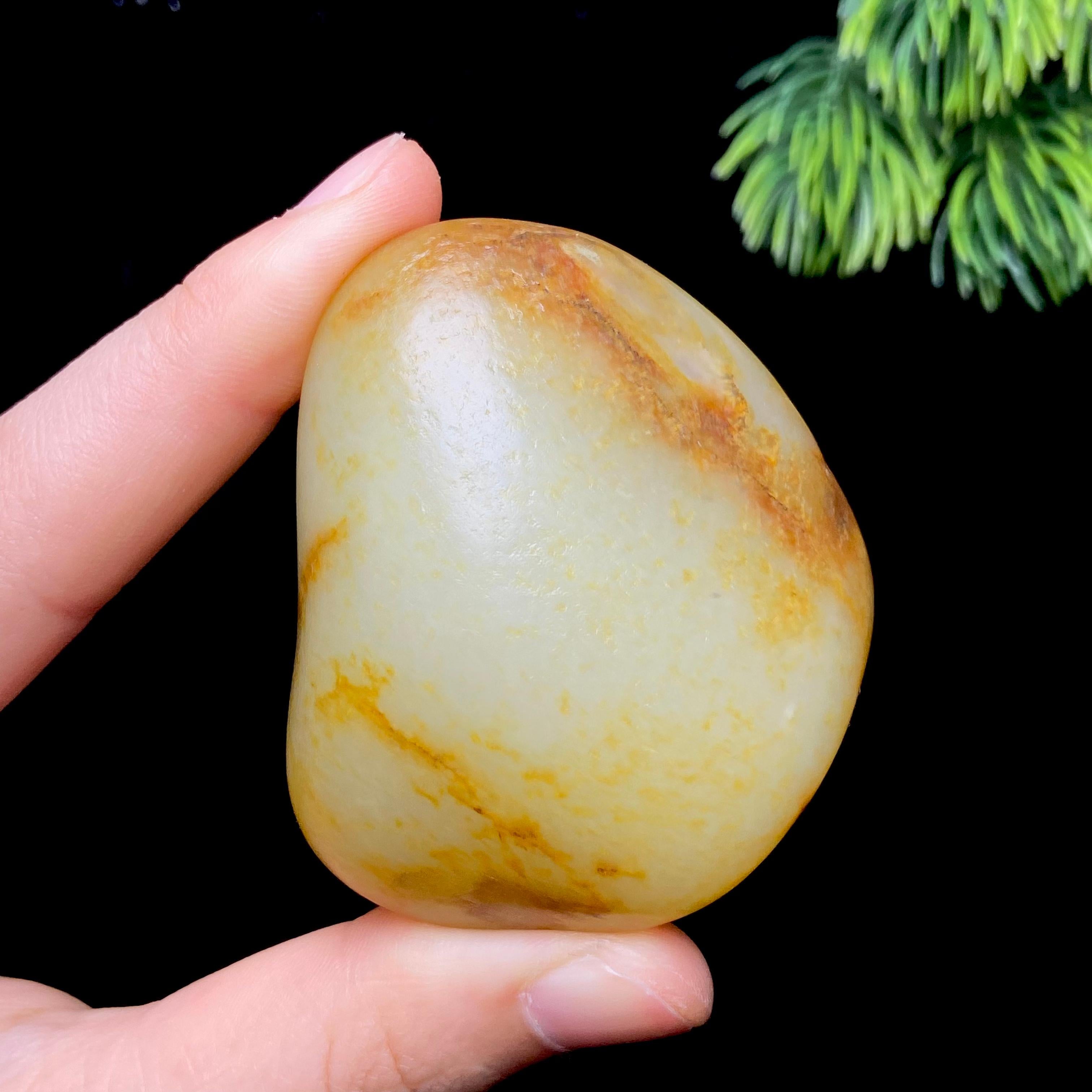 和田玉洒金皮籽料把件（106.9g）