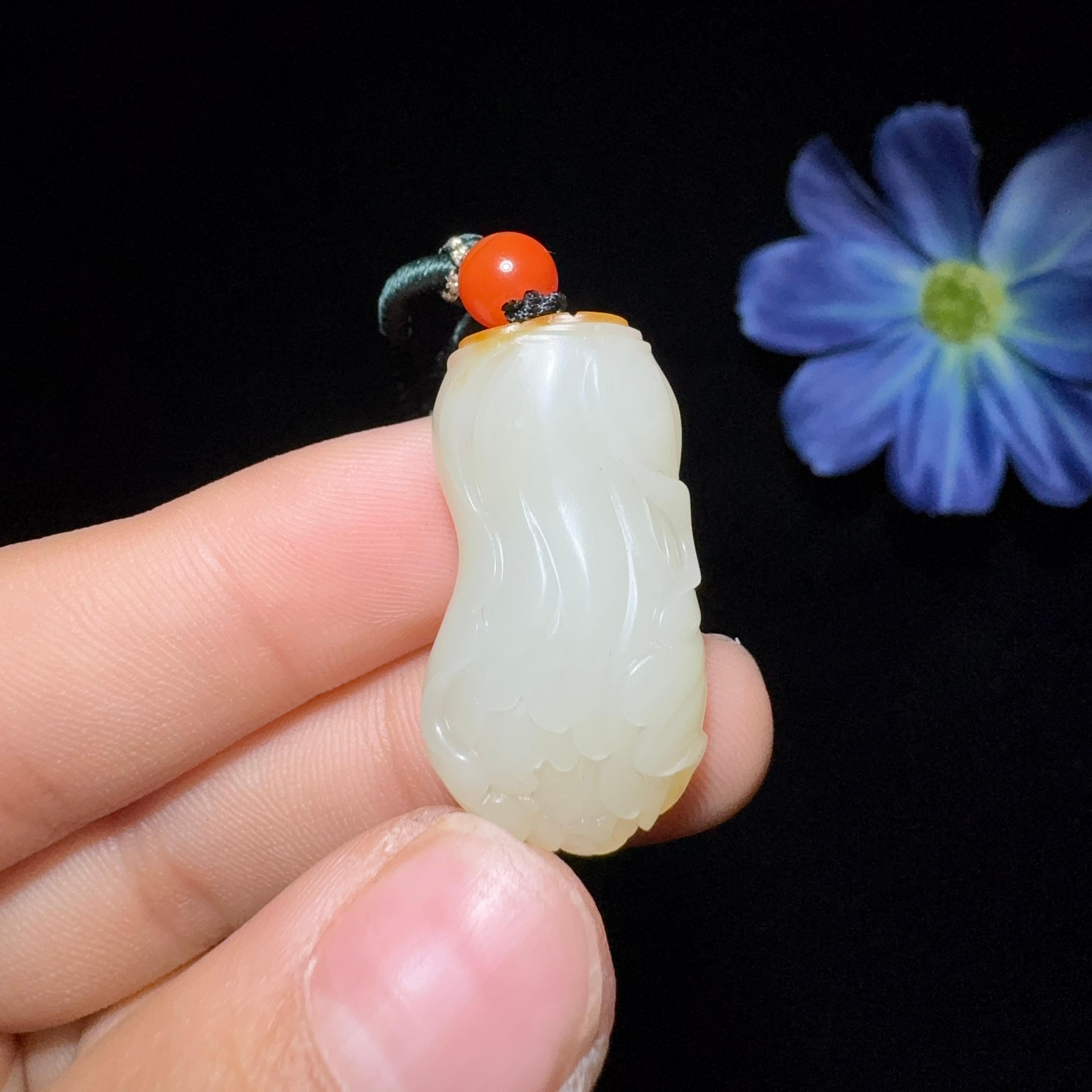和田玉籽料玉白菜挂件（11.5g）