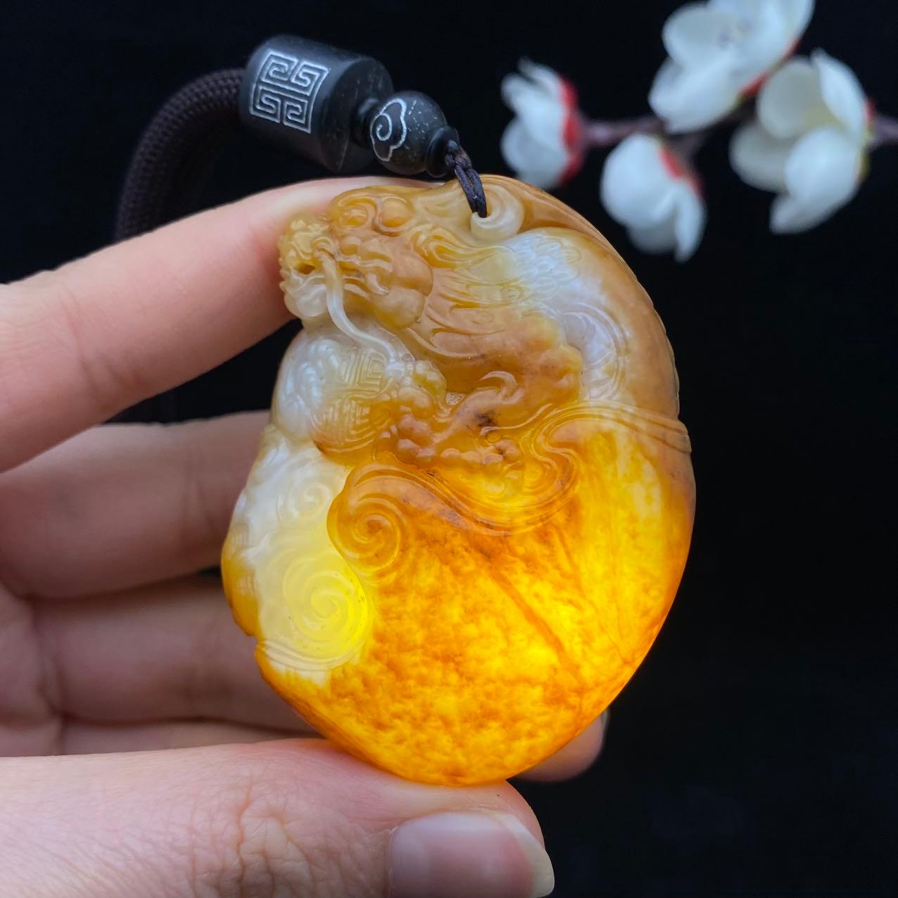 和田玉籽料【龙挂件】（84.9g）