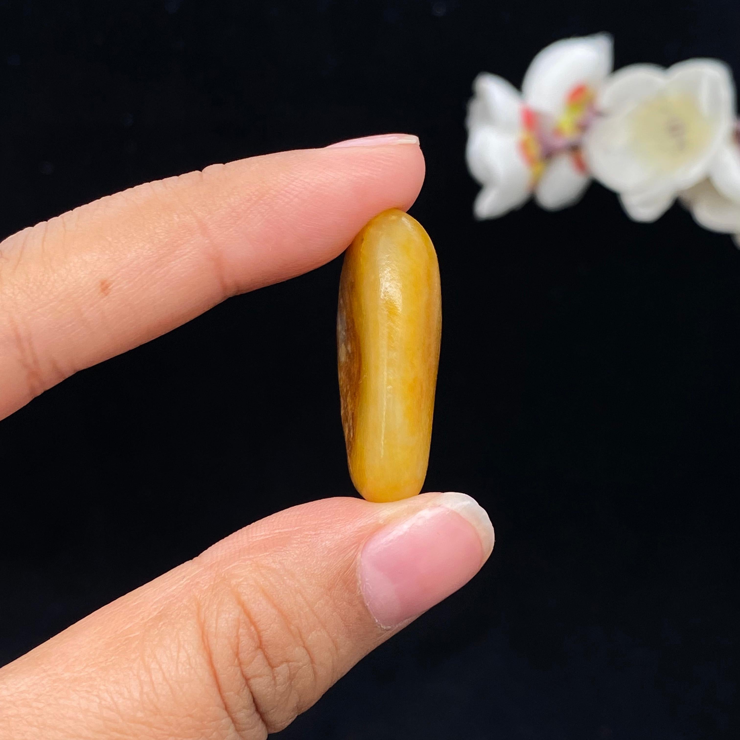 和田玉黄沁皮籽料（10.6g）
