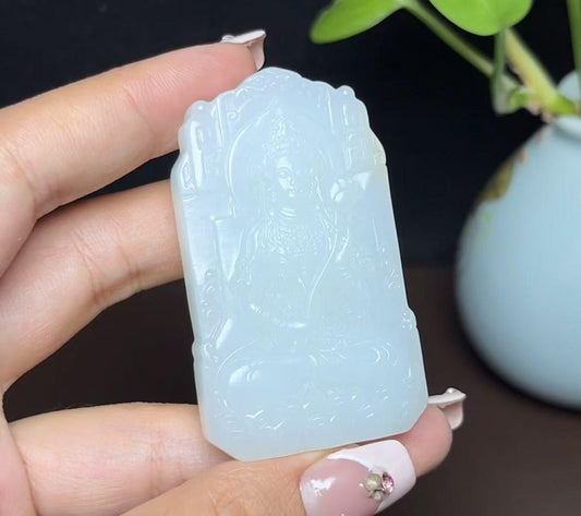 新疆和田玉且末料羊脂玉观音（44.7g）