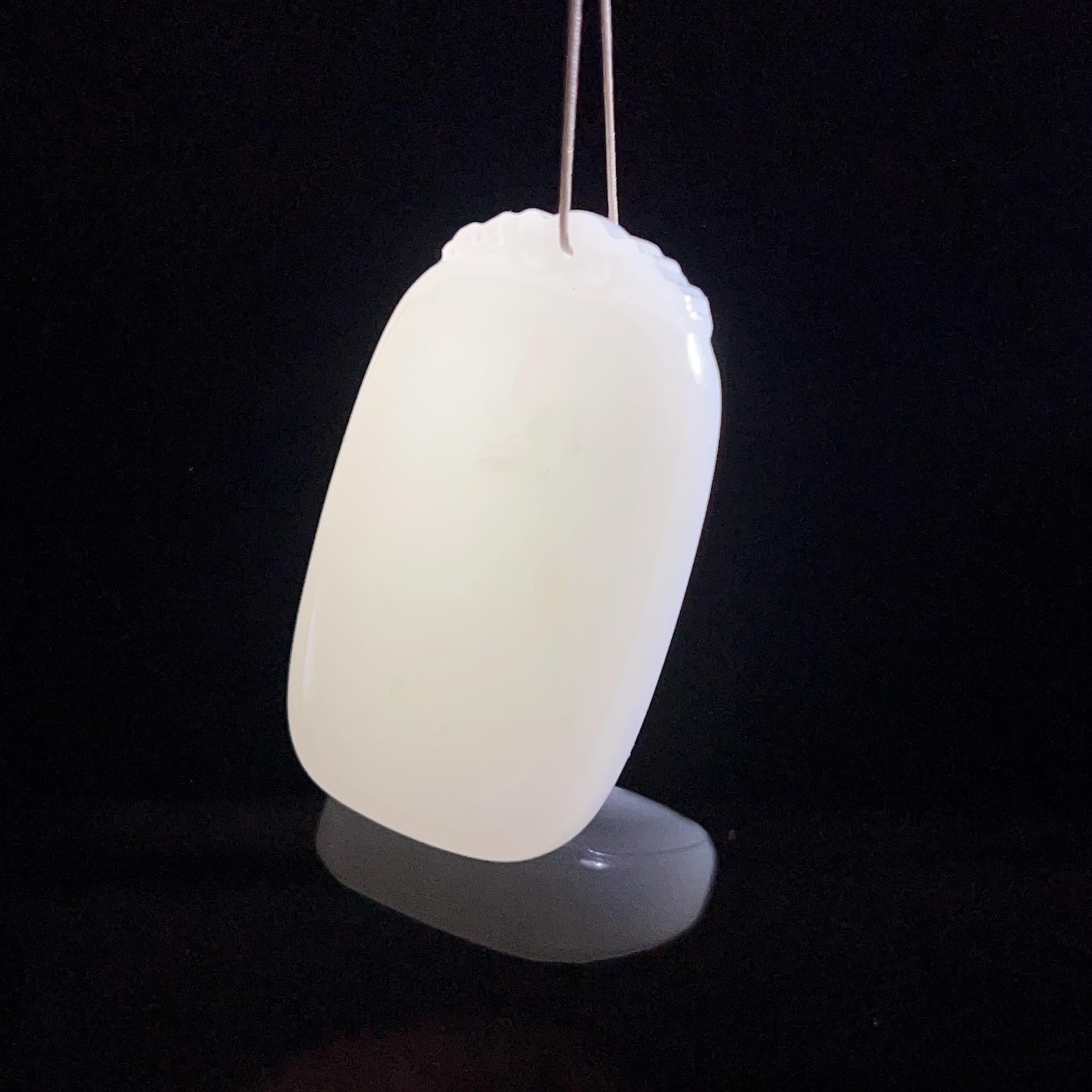 和田玉羊脂白玉牌头莲花无事牌（38.1g）