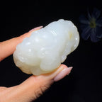 和田玉籽料手把件太平有象（161.7g）