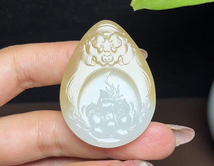 新疆和田玉且末糖白羊脂玉一路守护（20.5g）