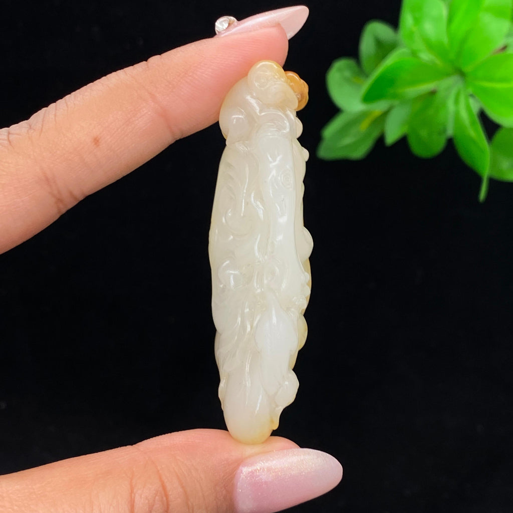 和田玉洒金皮籽料【灵猴献瑞】挂件（37.4g）
