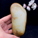 和田玉秋梨皮籽料手把件（295.3g）