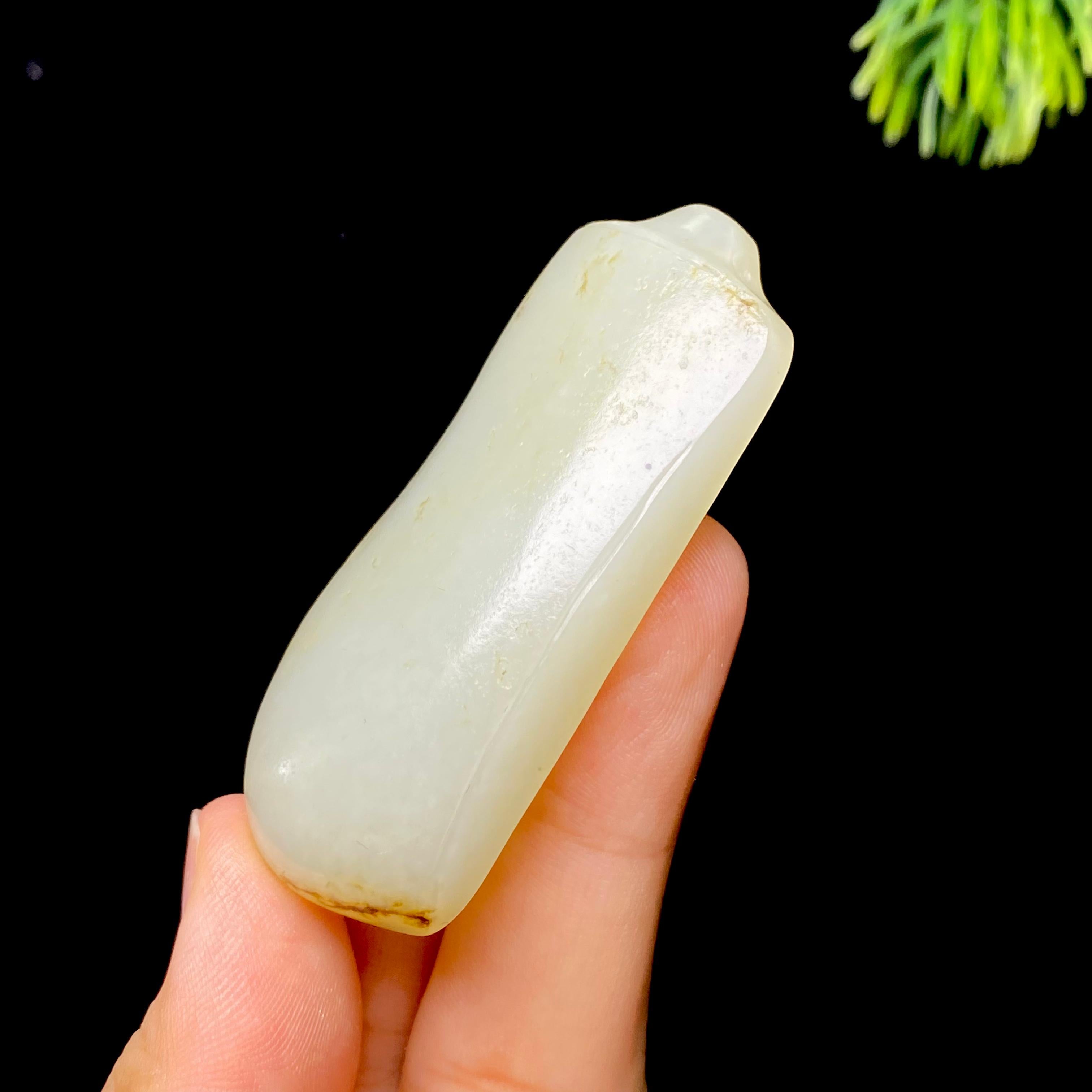 和田玉籽料无事牌（38.0g）
