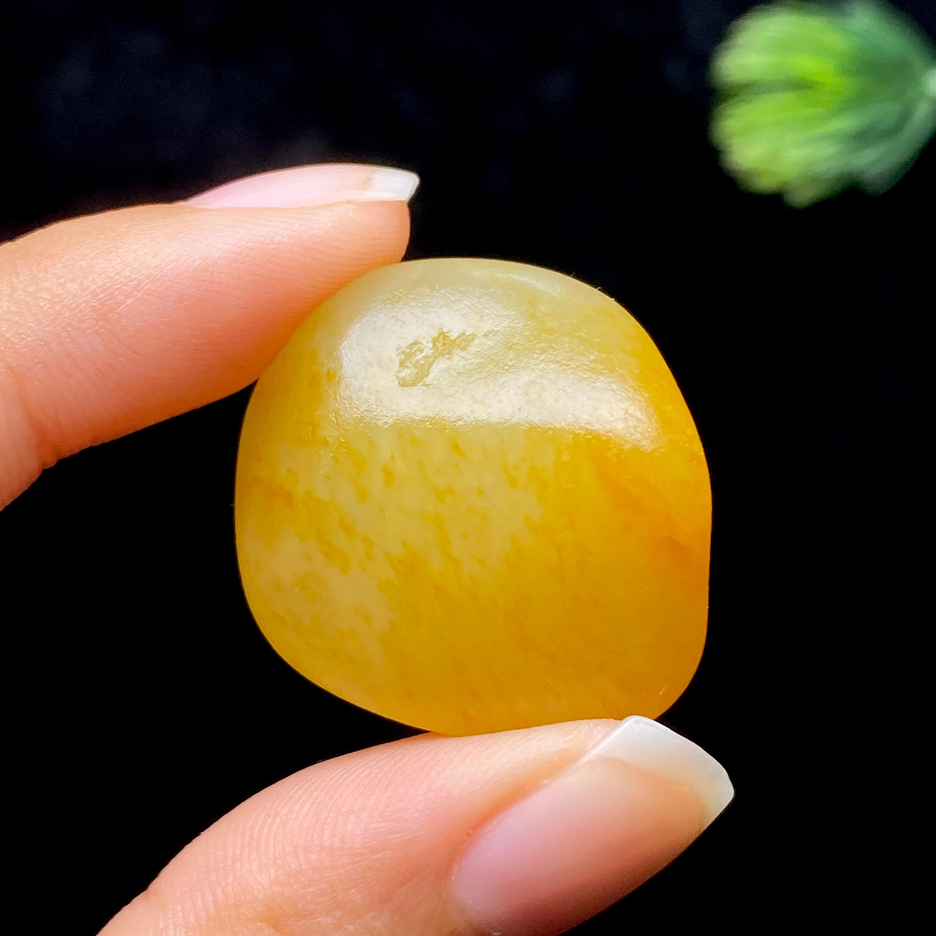 和田玉洒金皮籽料（13.96g）