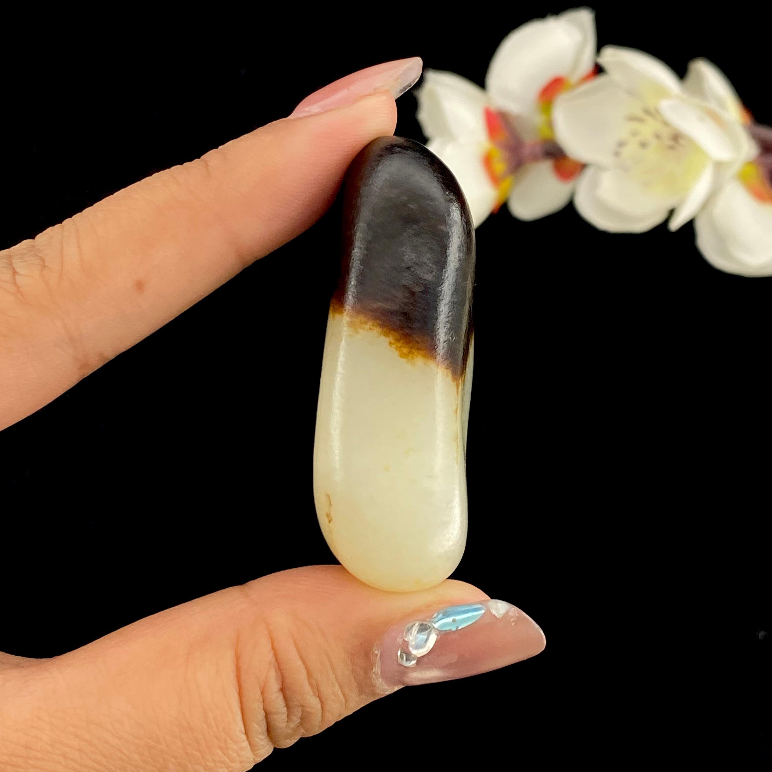 和田玉聚黑皮籽料大挂件（55.1g）