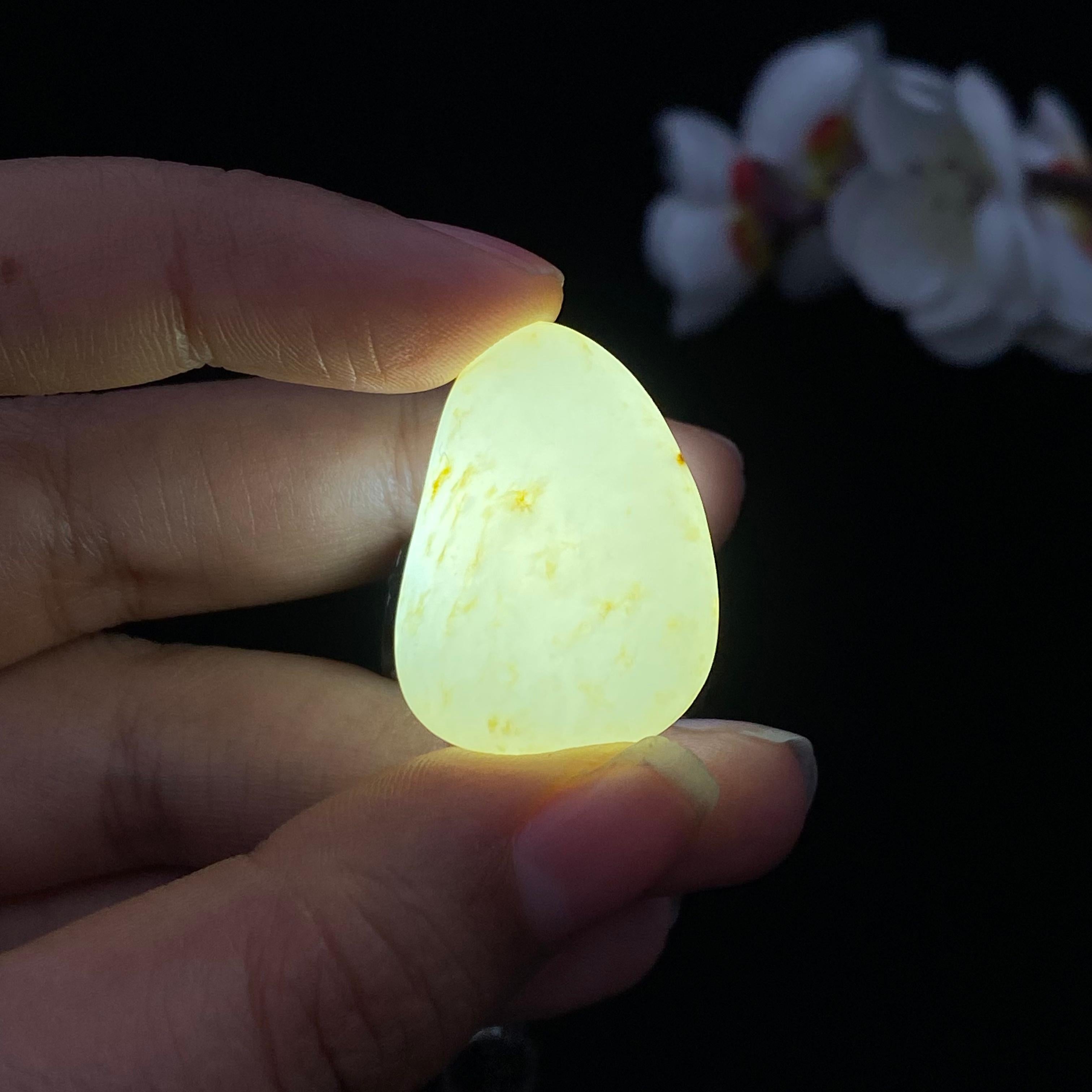 和田玉洒金皮籽料吊坠籽（12.8g）