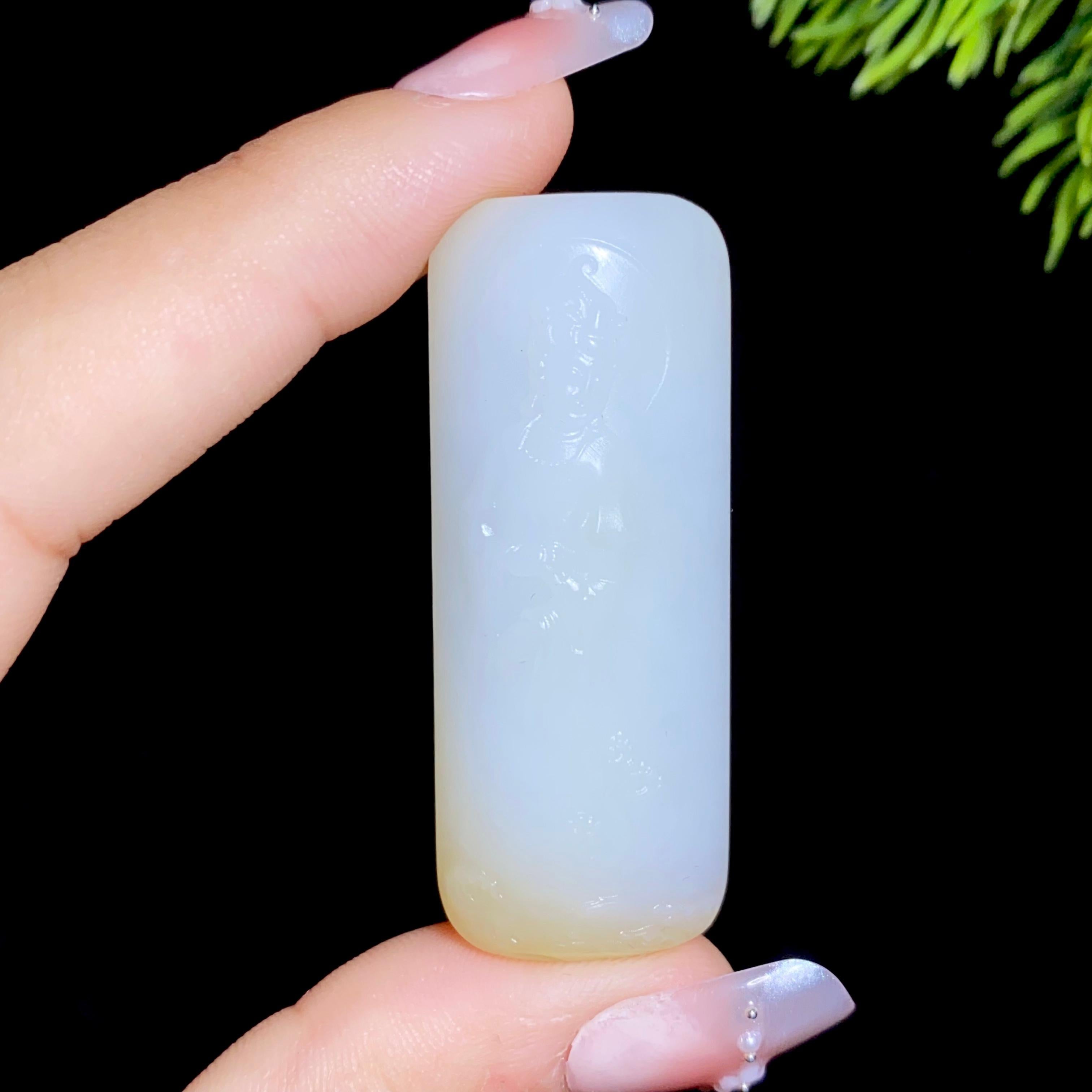 【超值推荐】和田玉糖白观音（18.3g）