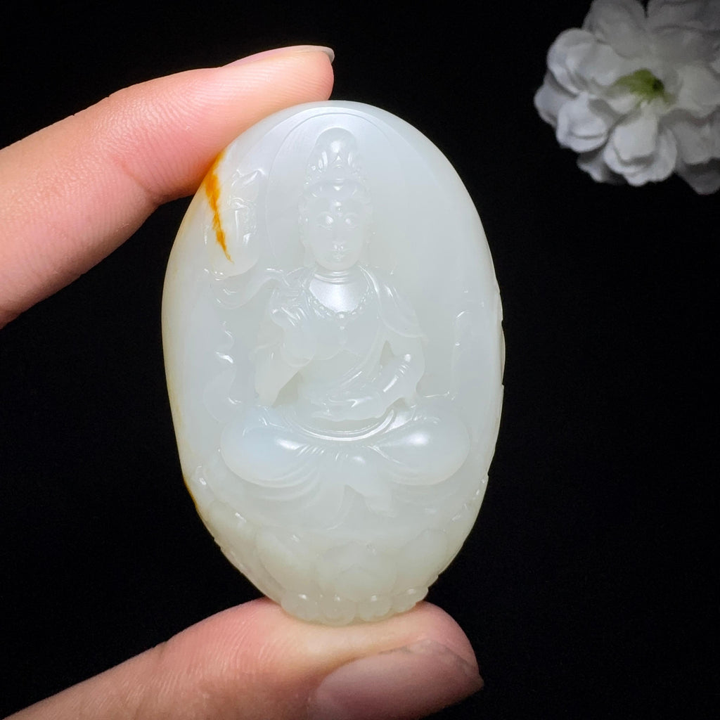 精品和田玉籽料挂件大势至菩萨（55.4g）