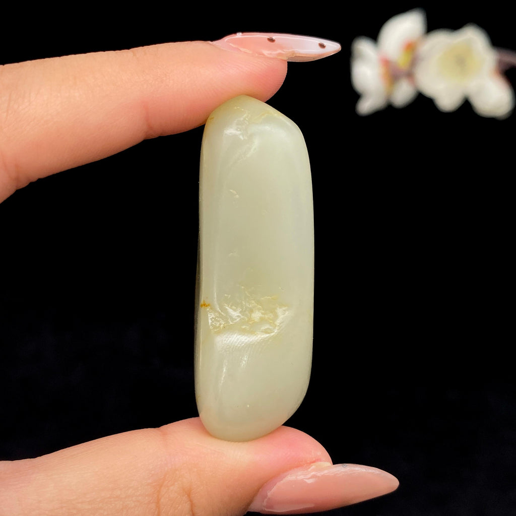 和田玉白玉带黄皮籽料挂件（48.4g）