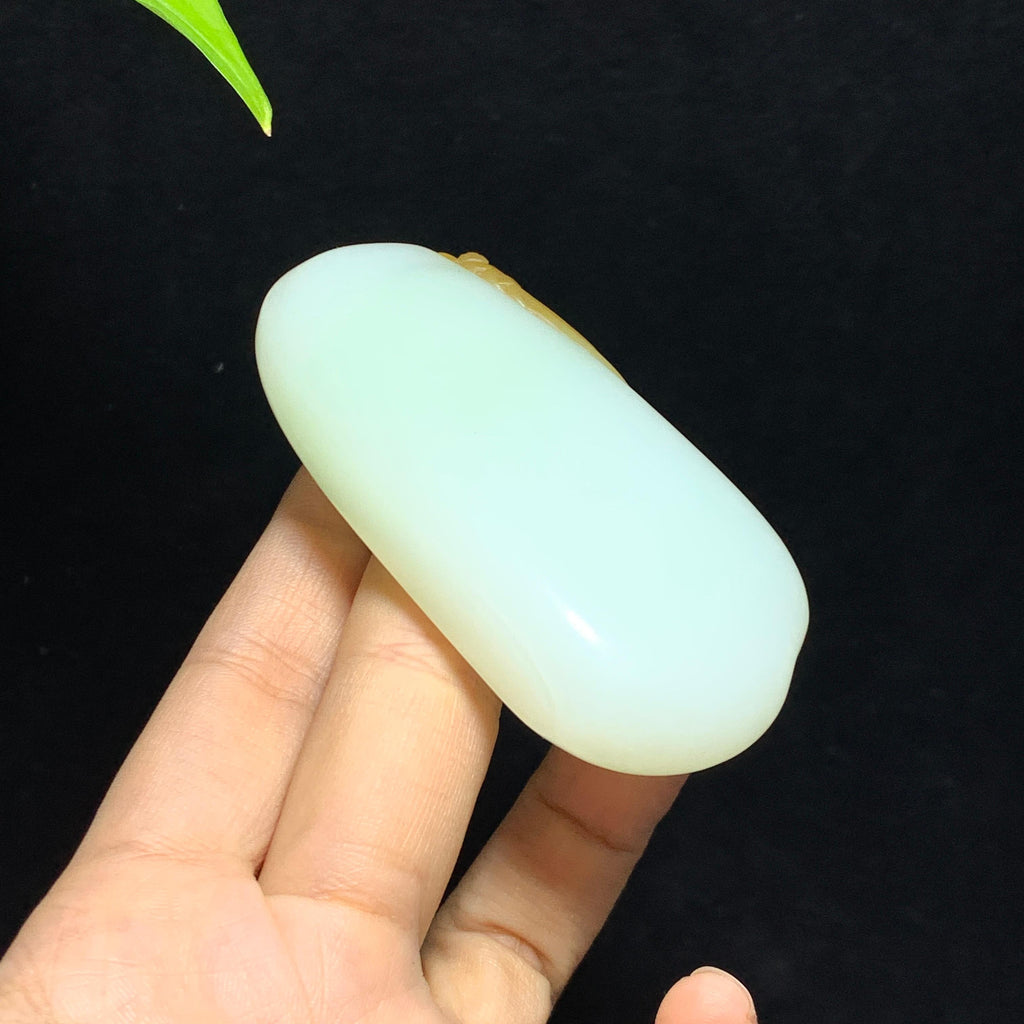 糖白玉一鸣惊人手把件（106.4g）