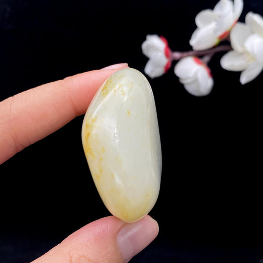 和田玉洒金皮籽料原石（63.3g）