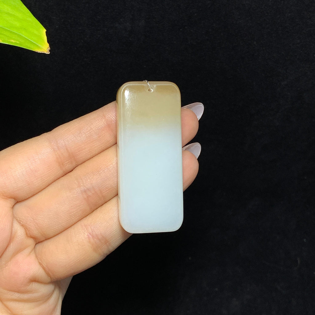 新疆且末糖白玉无事牌挂件（35.6g）