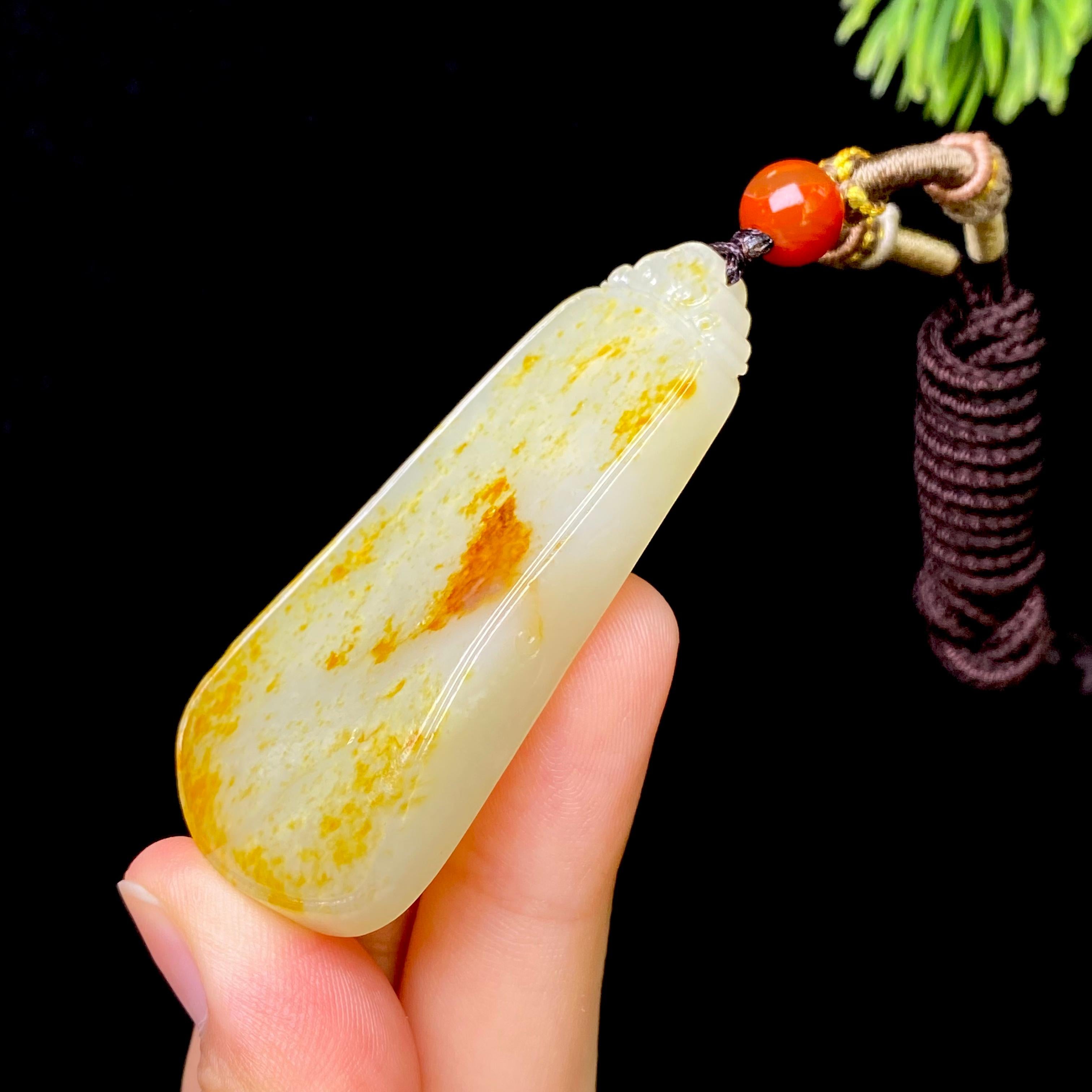 和田玉籽料无事牌（33.6g）