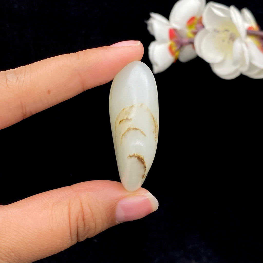 和田玉秋梨皮籽料挂件（26.2g）