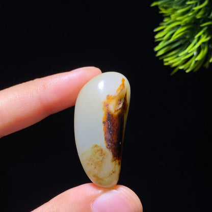 和田玉红皮籽料原石（22.6g）