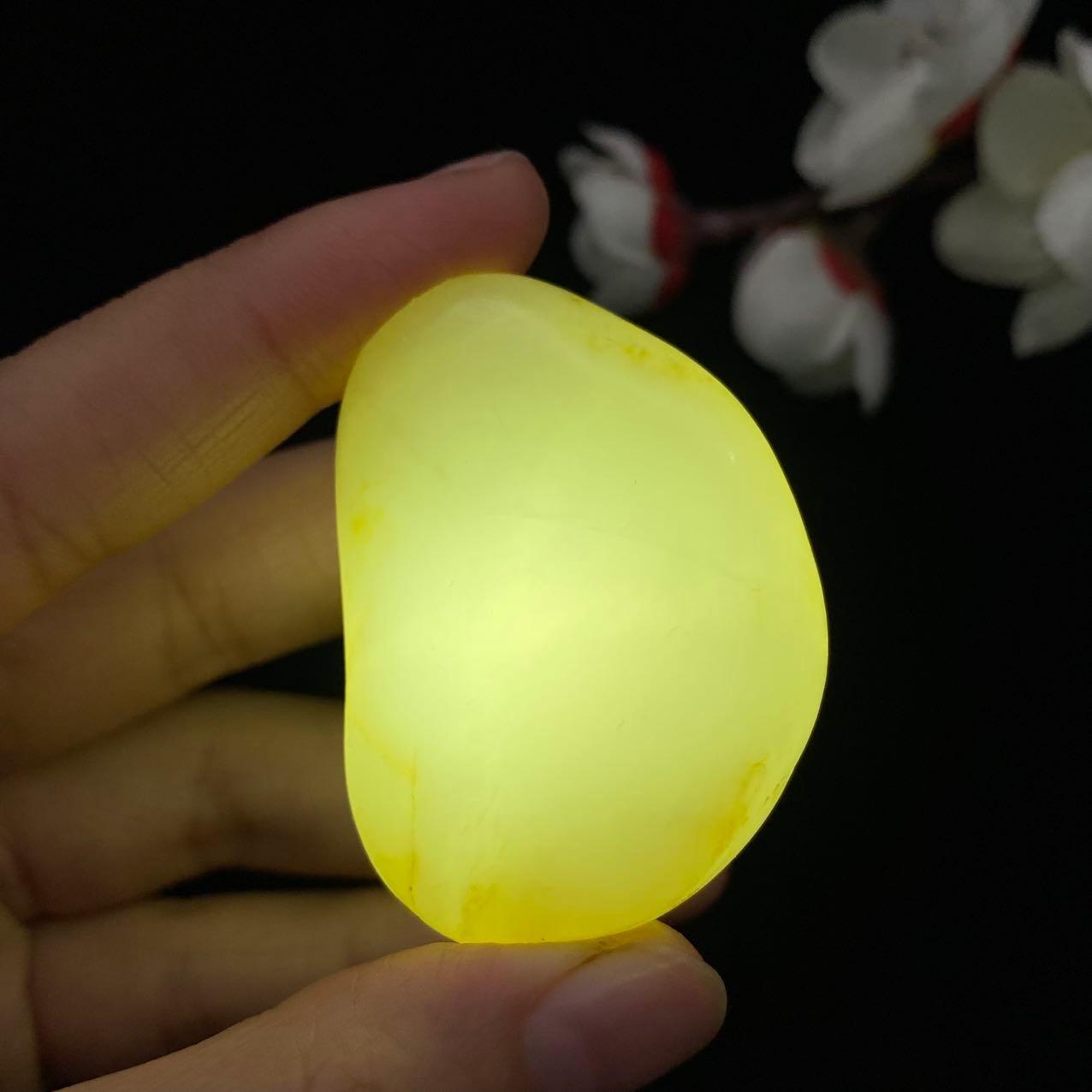 和田玉黄皮籽料挂件（39g）