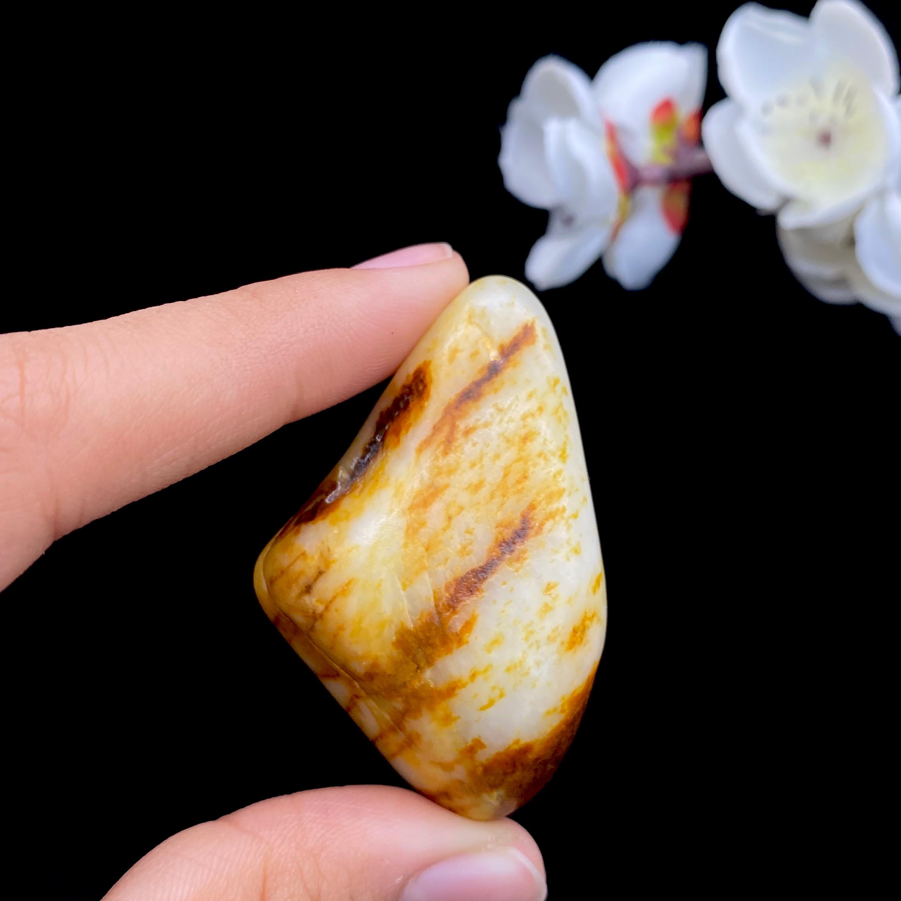 和田玉聚红皮籽料挂件（66.2g）