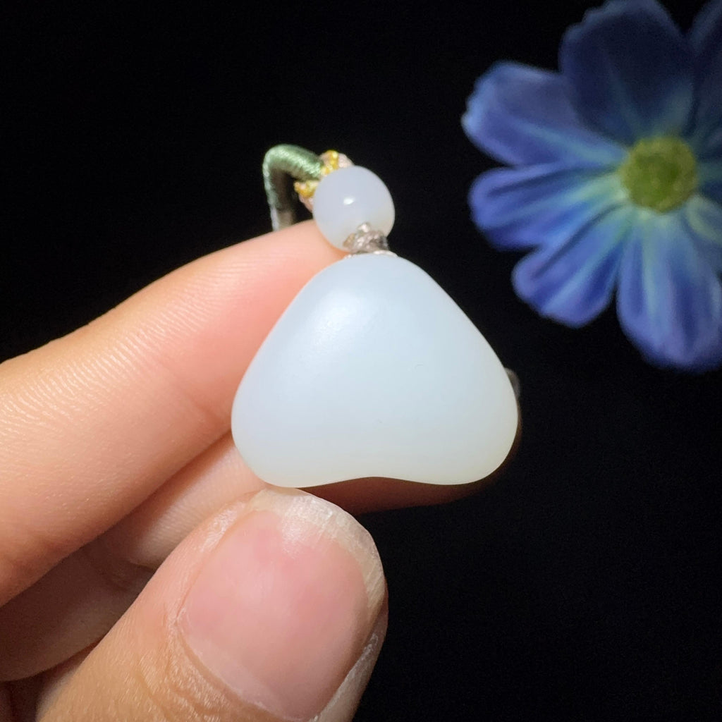 和田玉白玉心形爱心挂件（14.8g）
