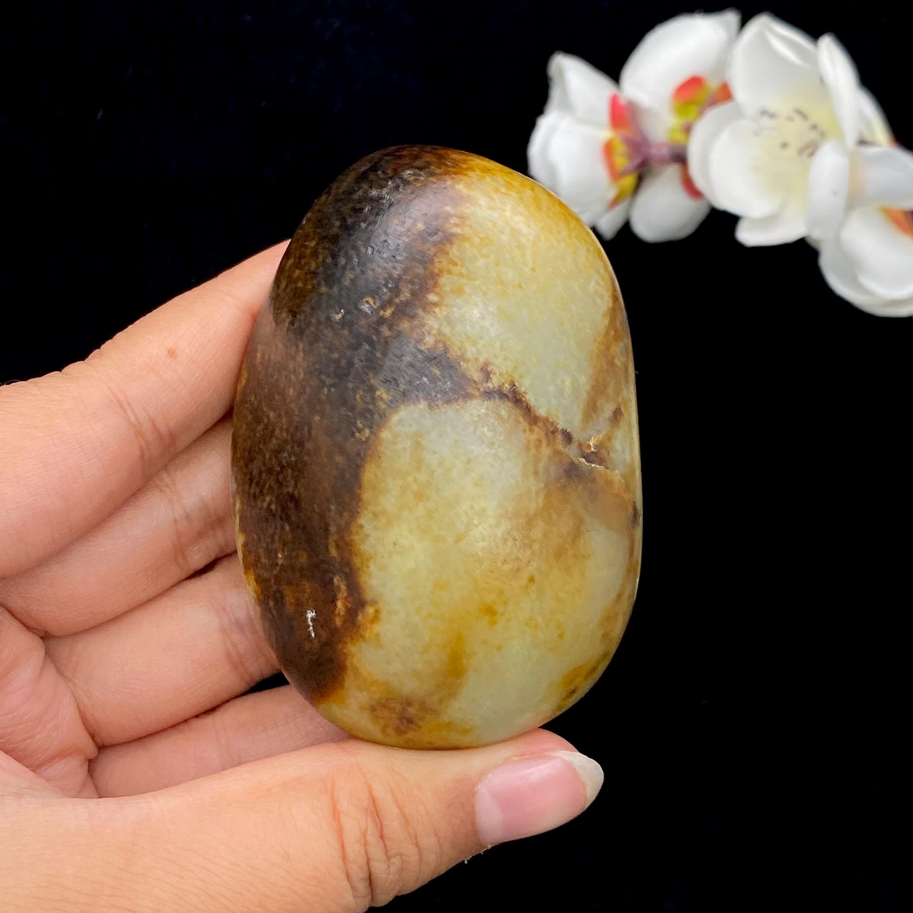 和田玉聚红皮籽料手把件（227.1g）