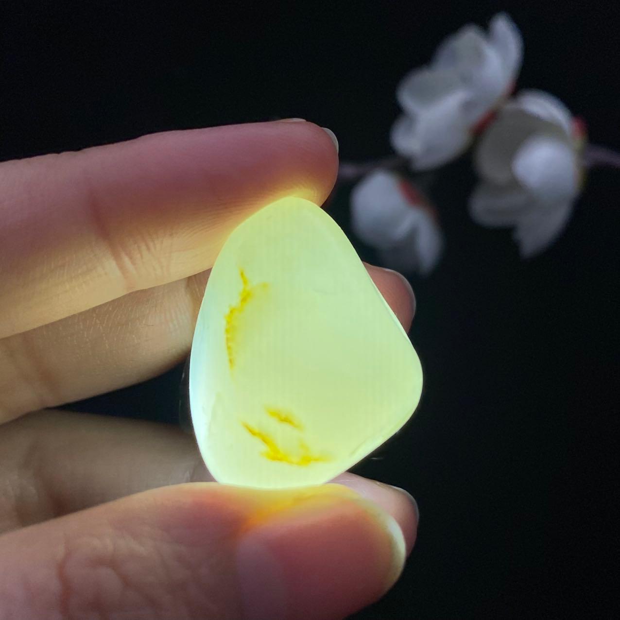 和田玉白玉籽料（14.4g）