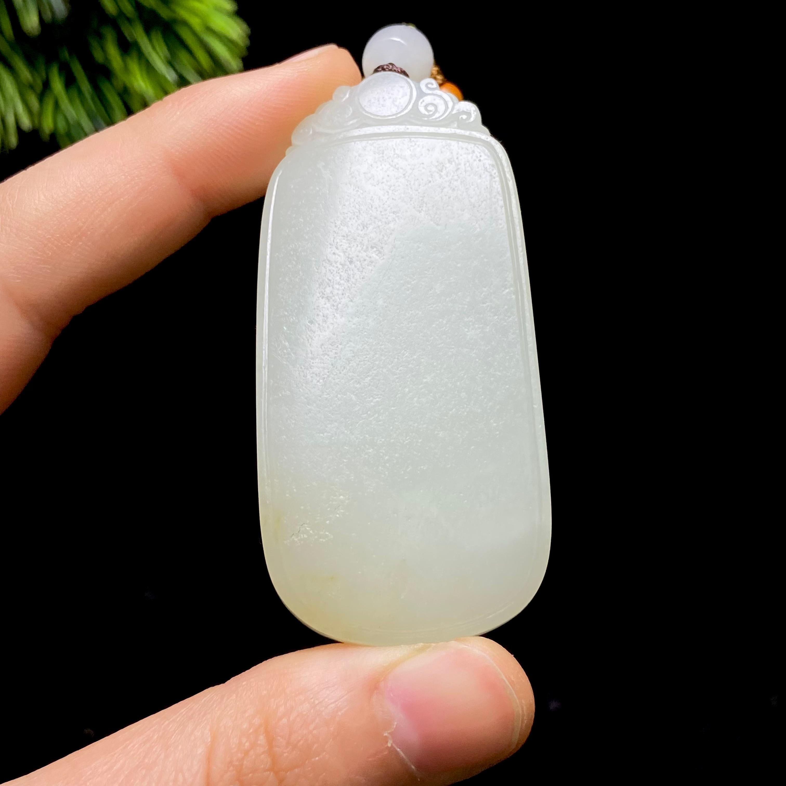 和田玉籽料无事牌（47.5g） – 厚德载玉