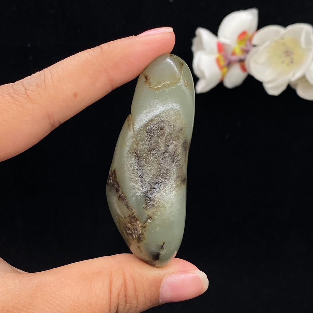 【超值推荐】和田玉青白玉带洒金皮籽料（73.7g）