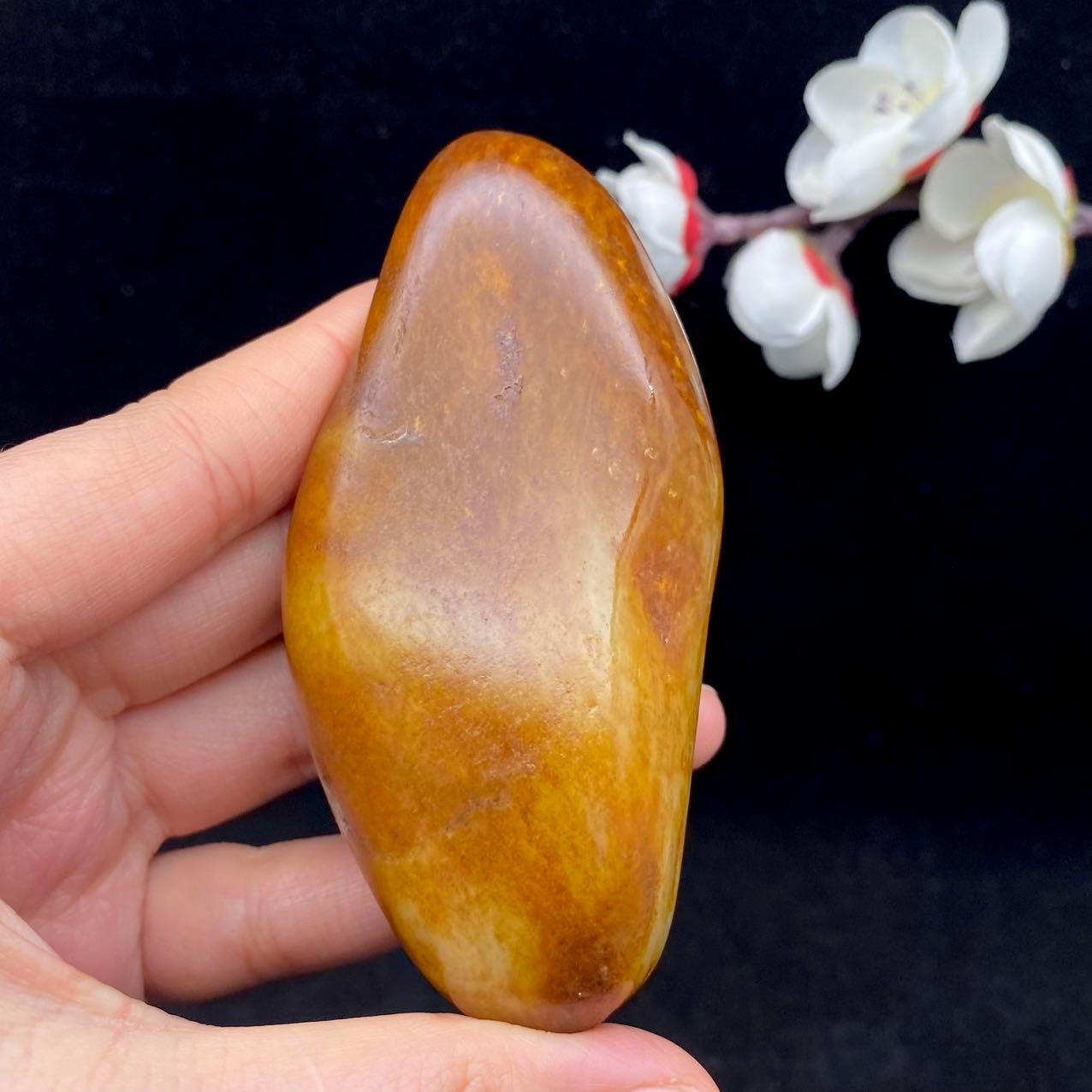 和田玉聚黄皮籽料（168g）