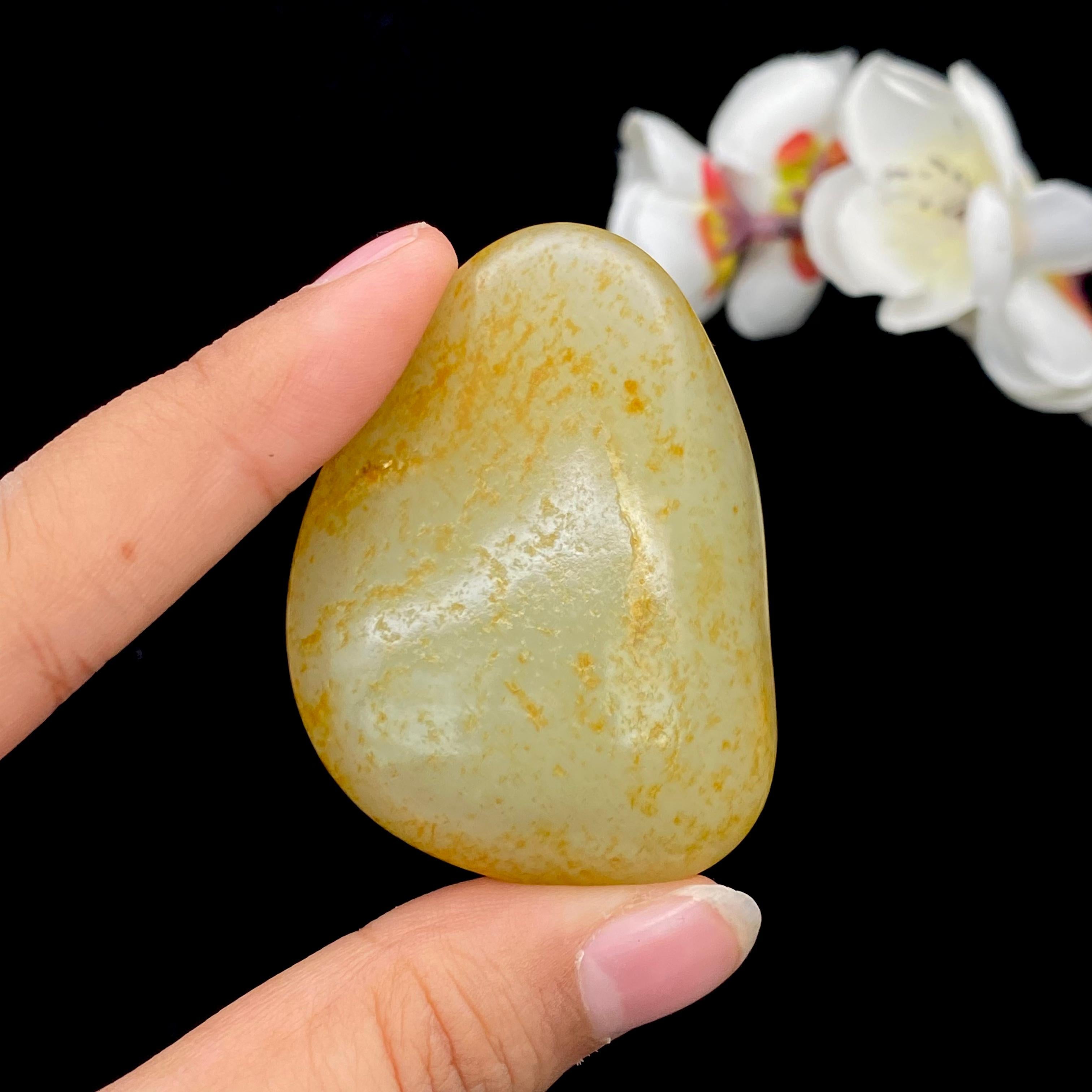和田玉满洒金皮籽料挂件（49g）