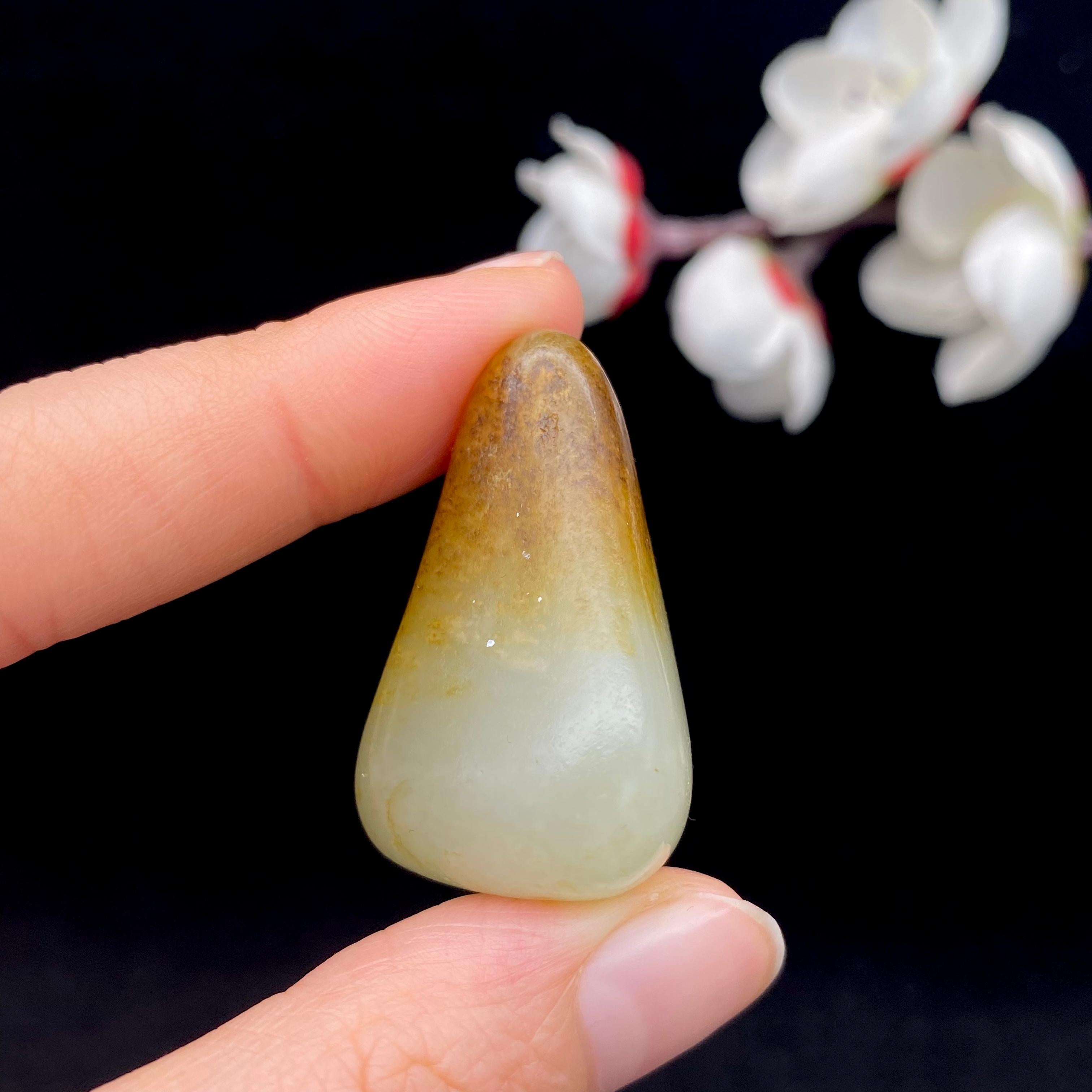 【超值推荐】和田玉聚黄皮籽料（29.6g）