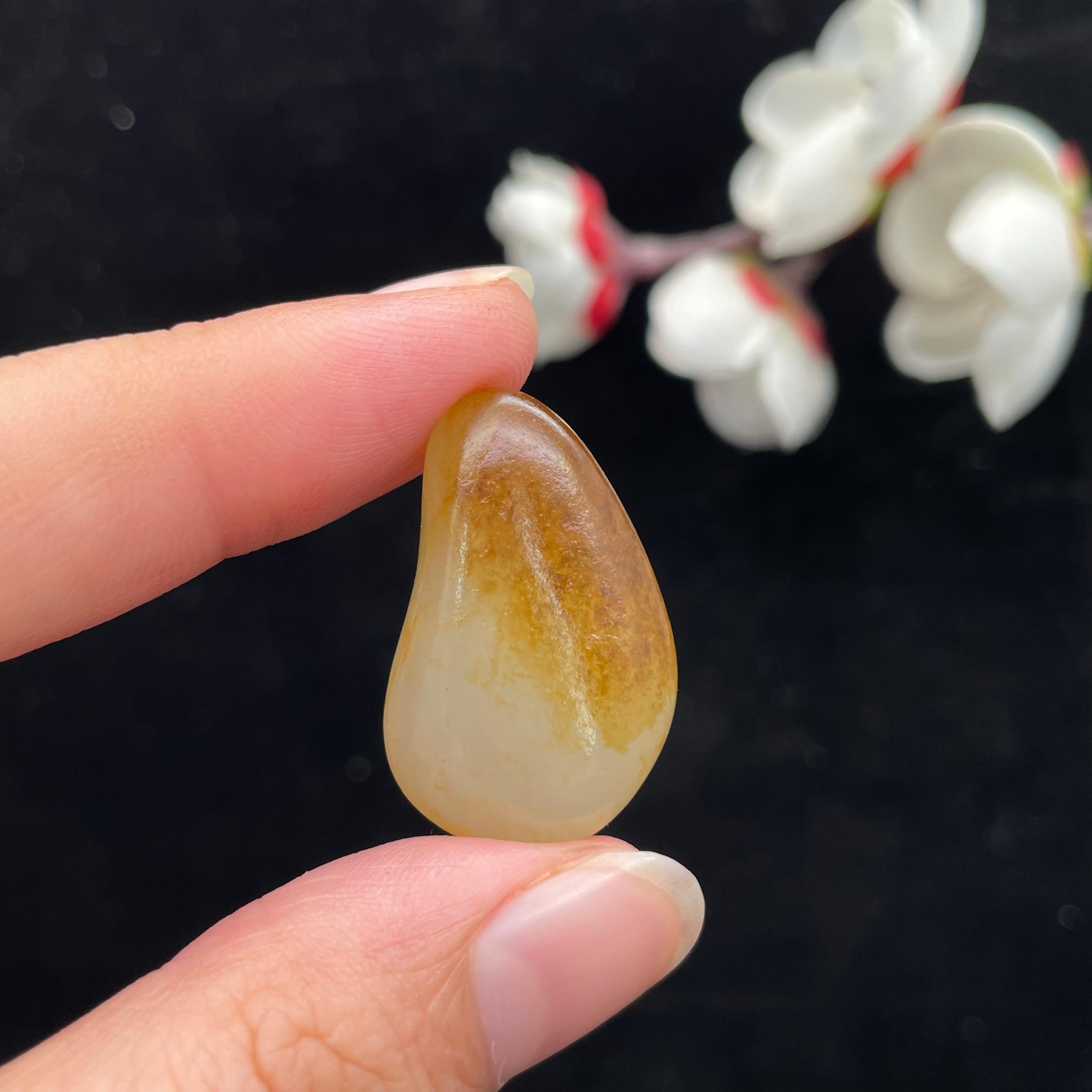 和田玉聚黄皮籽料（6.2g）