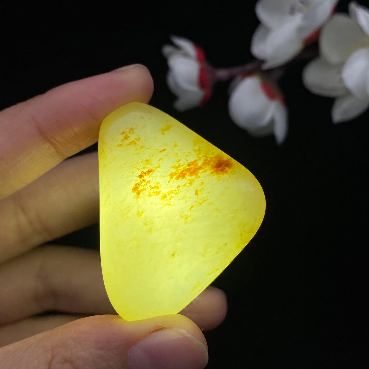 和田玉洒金皮籽料挂件（24.8g）