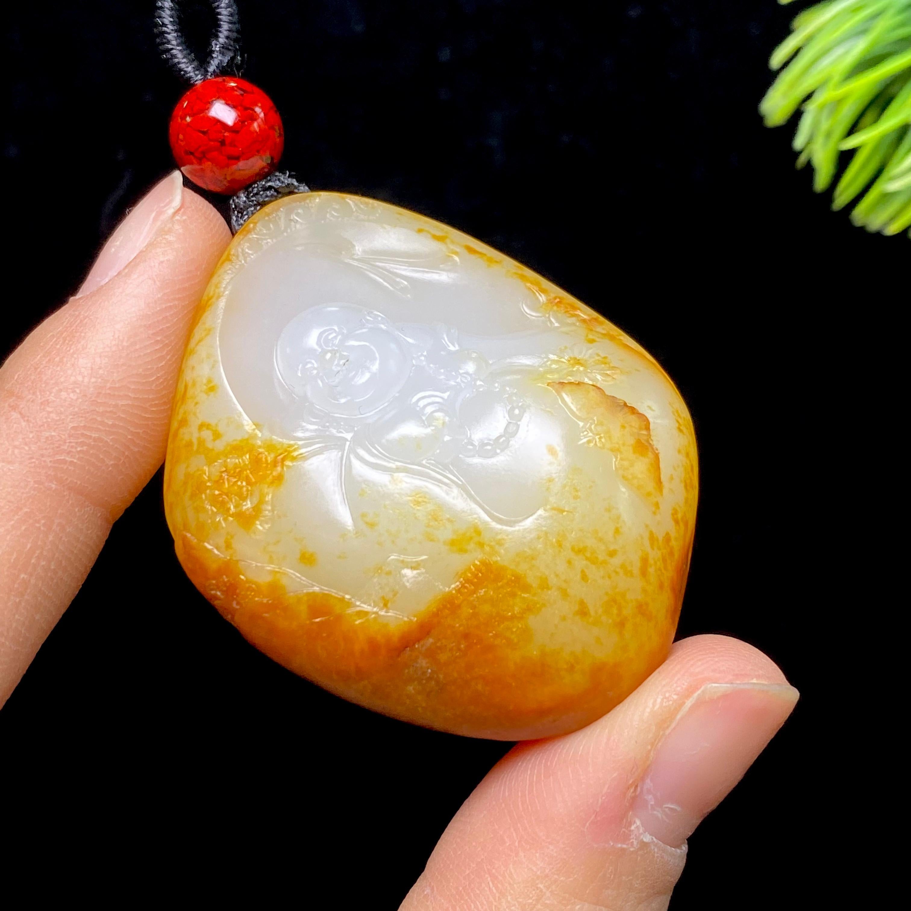 和田玉籽料佛公（31.3g）